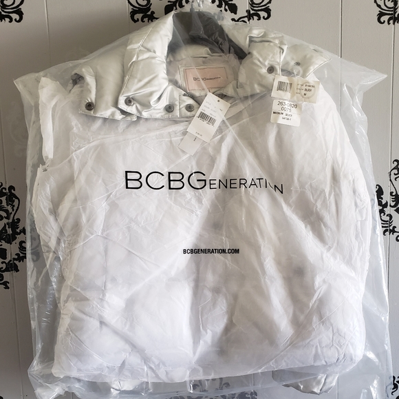 BCBG Generation Hooded Midweight Puffer Silver Jacket Medium - Picture 6 of 10